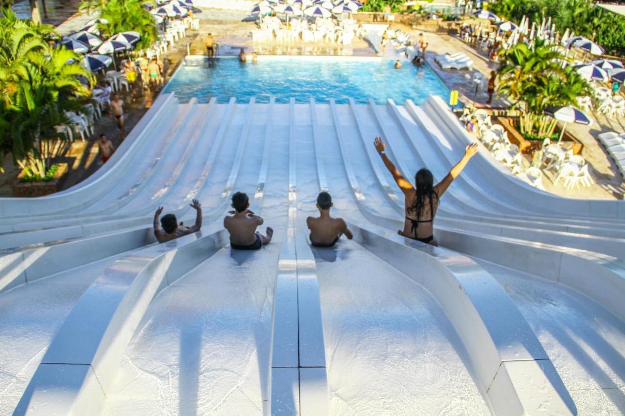Caldas Novas Imperio Romano Com 1 Dia No Acqua Park Exterior photo